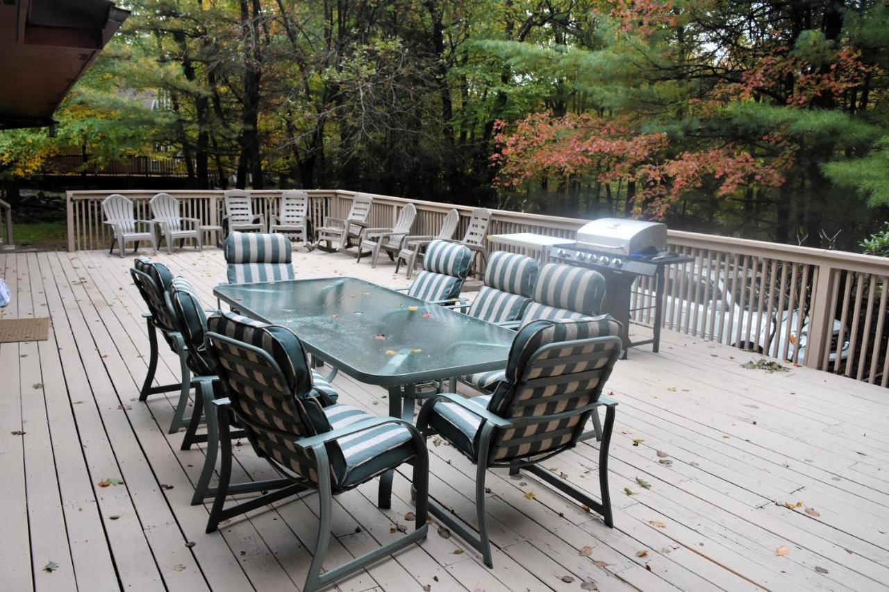 5 Bdr Cabin Game Rm Large Deck Fireplace Firetable Lake Harmony Exteriör bild