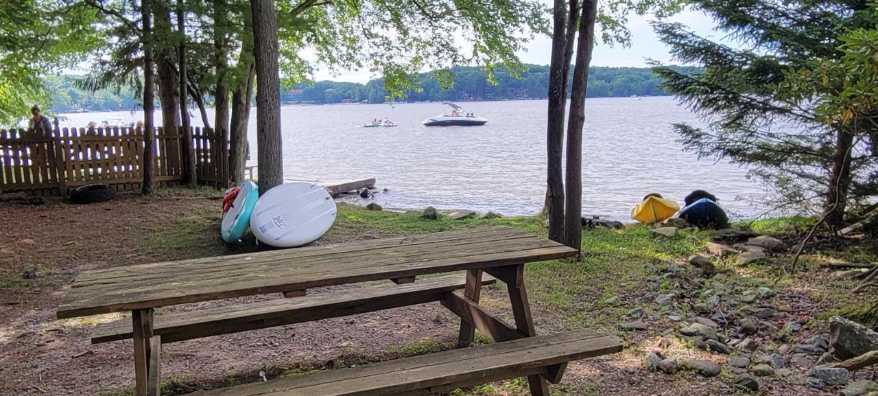 5 Bdr Cabin Game Rm Large Deck Fireplace Firetable Lake Harmony Exteriör bild
